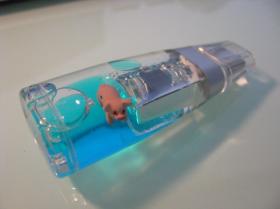 Piglet in Blue Ocean Flash Drive 4 GB