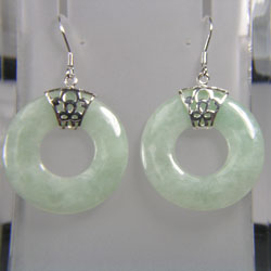 ต่างหูหยกแท้ ตัวเรือนเงินแท้ 925 STERLING SILVER EARRINGS WITH NATURAL JADE