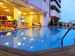 Mike Beach Hotel