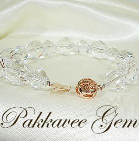 สร้อยข้อมือ คริสตัลใส สลักสีนาค / Lovely bracelet pakkavee gem