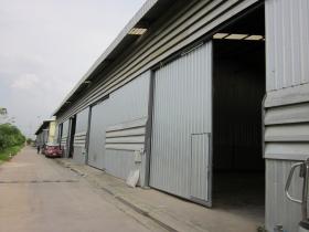 โกดังให้เช่า โรงงานให้เช่า  Warehouse for rent Factory for rent ลำลูกกา เลียบวงแหวนตะวันออกตติดต่อได้ที่คุณปัญญา 0830571505