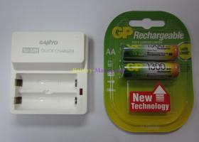 ชุด ประหยัด mini เครื่องชาร์จถ่าน sanyo nctdr02 พร้อมถ่านชาร์จ AA GP Batteries 1300 mAh 2 ก้อน
