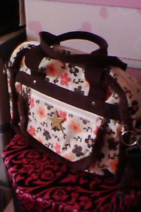 ขายกระเป๋า........