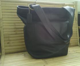 ขาย coach madison tote bag กระเป๋าสะพายโค้ชแท้ สภาพดี