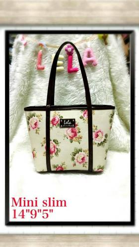 Lela Mini Slim กระเป๋าแฮนด์เมดคุณภาพ เน้นงานละเอียด ตัดเย็บด้วยช่างฝีมือค่ะ
