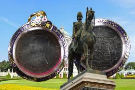 ขายจี้ห้อยคอเหรียญ ร.๕ (Rama V Pendant)
