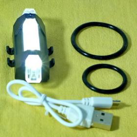 ไฟท้ายชาร์จ USB สีขาว (รวมค่าจัดส่งไปรษณีย์แบบธรรมดา)