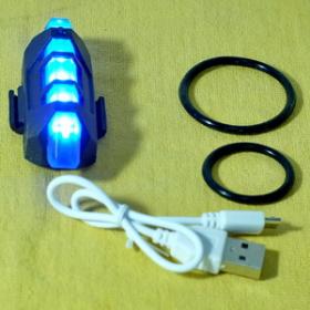 ไฟท้ายชาร์จ USB สีน้ำเงิน (รวมค่าจัดส่งไปรษณีย์แบบธรรมดา)