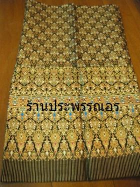 ผ้าพิมพ์ทอง เนื้อดี สีสันสดใส หน้ากว้าง 2 เมตร