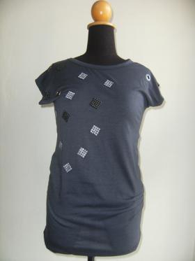 เสื้อผ้าแฟชั่น