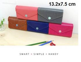 กระเป๋าไอโฟนแบบกล่อง มี 5 สีจ้า อันละ 350 รวมส่งคะ