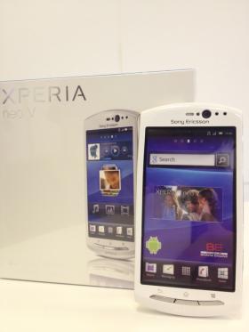 ขาย Sony Ericsson Xperia Neo V  Xperia Neo V
