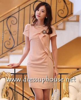 dressuphouse เดรสคอกลม แขนสั้น สีชมพูหวาน  แต่งระบายที่ตัวเสื้อ (561)
