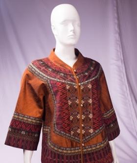 เสื้อสตรี