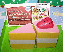 ของเล่นไม้ ชุดอาหารเช้า : เค๊ก 7cm