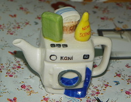 เซรามิคกาน้ำชาจิ๋ว รูปเครื่องซักผ้า 8x5cm