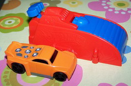 รถHotWheelsสีส้ม :ของเล่นKFC