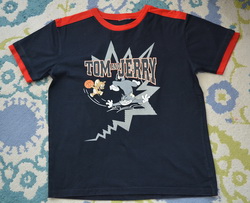 เสื้อTom&Jerry สีดำมือสองสภาพ85%