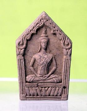 ขุนแผน เสาร์ ๕ พระอาจารย์ประสูติ วัดในเตา เนื้อขาว อมชมพู มวลสารเข้มขลัง แยกจากชุดกรรมการ