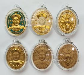 พ่อปู่ยี่กอฮง เนื้อผงว่าน 108 พร้อมกรอบอะคริลิค {ปล่อยขาดทุน..ราคาถูกสุดๆ ๆ  !!}