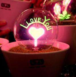 โคมไฟอุ่นไอรัก I Love You