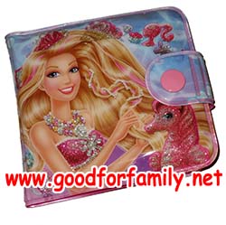 กระเป๋าสตางค์ Barbie Pearl Princess แบบ 2 พับ กระดุม ลิขสิทธิ์แท้ บาร์บี้ กระเป๋าตังส์ กระเป๋าเด็ก สีชมพู รหัส bckntebar127
