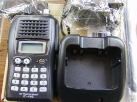 วิทยุสื่อสาร ic-v85 <<--ฟรีค่าจัดส่งEMS