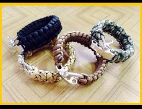 สายรัดข้อมือ paracord bacelet  ตัวล็อคเลื่อนระดับได้