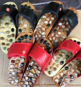รองเท้านวดกดจุดฝ่าเท้า Massage Slipper คู่ละ 399 บาท