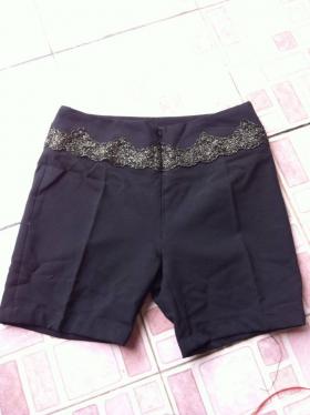 กางเกงขาสั้นมือสอง ตัวละ 25 บาท