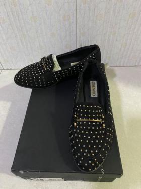 Steve Madden beaded black/gold loafersแท้ size37 ยังไม่ได้ใช้งาน