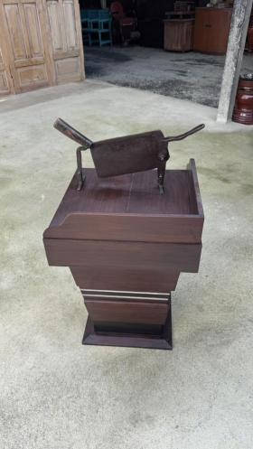 เคาน์เตอร์หั่นยาโบราณ