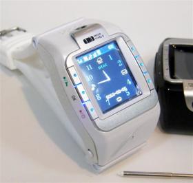 N800 Gen IV โทรศัพท์ข้อมือ 3 ระบบ จอทัชสกรีน 1.4” + กล้อง + มัลติมีเดีย + บลูทูธ