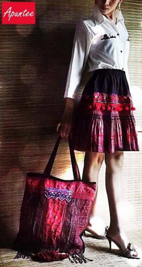 กระเป๋าสะพายstyleยางกะเลอ ปักมือทั้งใบปักตก แต่งด้วยลูกปัด สวยมาก