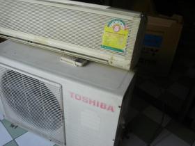 ขาย Toshiba มือสองพร้อมติดตั้ง13000 BTU-