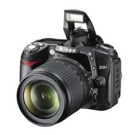 NIKON D90 Kit 18-105 MM VR ฟรี SD 4 GB, แผ่นกันรอย