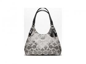 ขาย Coach  Coach Midison Op Art Sateen Maggie Shoulder F17689