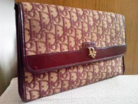 ขาย Christian Dior  Shoulder bag / clutch กระเป๋าสะพายโซ่ทอง ดิออร์ ของแท้ คลาสสิค